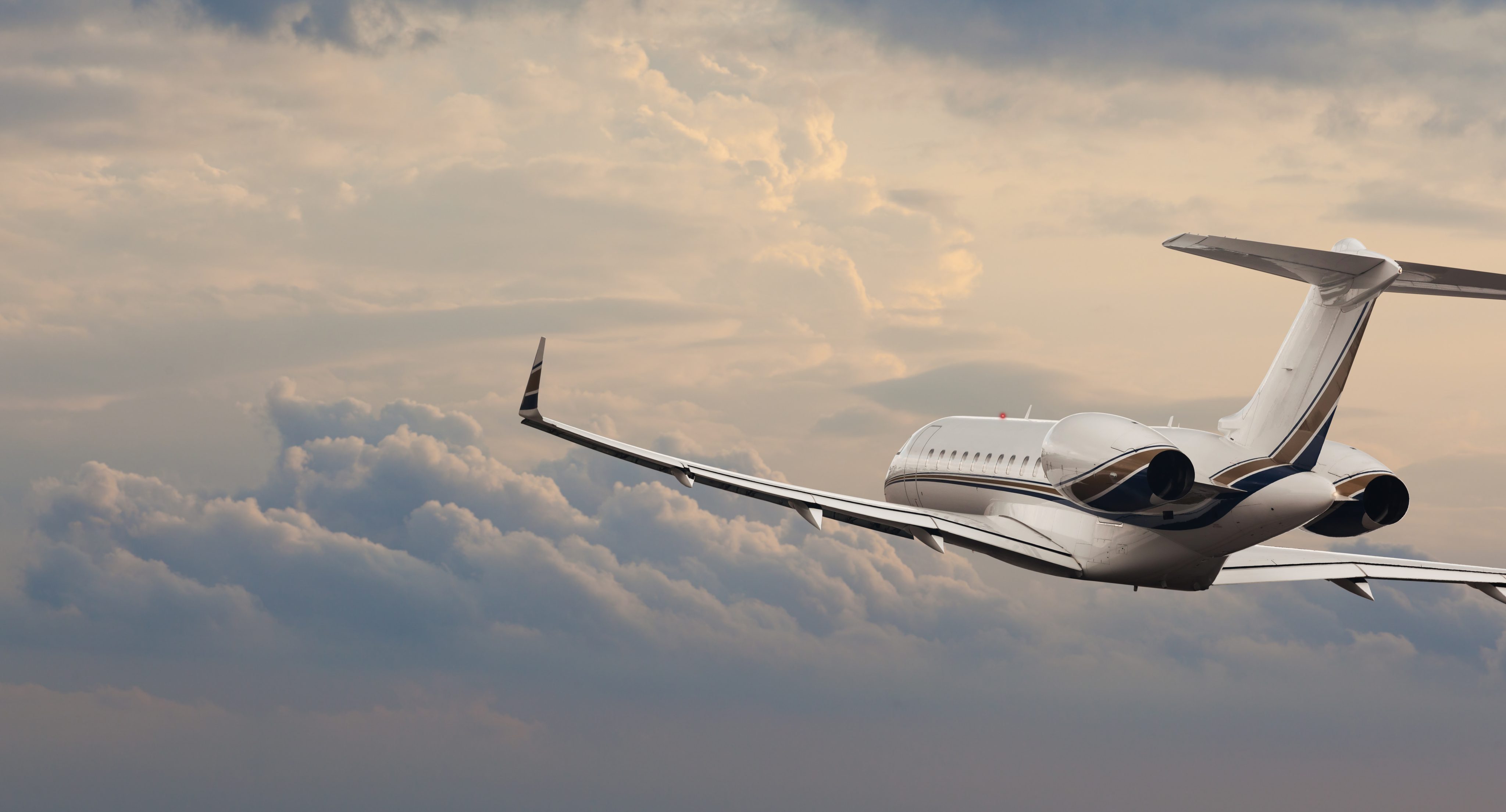 Dry Lease vs ACMI Lease: Which Structure Fits Your Airline’s Fleet Plan?